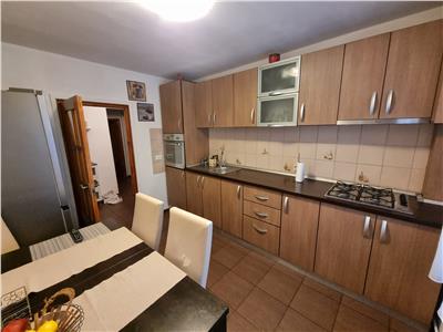 Inchiriere apartament 3 camere, mobilat utilat, in Ploiesti, zona Paltinis